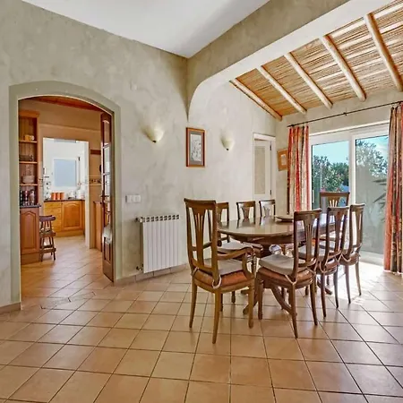 Villa Stylish Carvoeiro - Short Walk To Centre - Private Pool - Serena - Algarve *