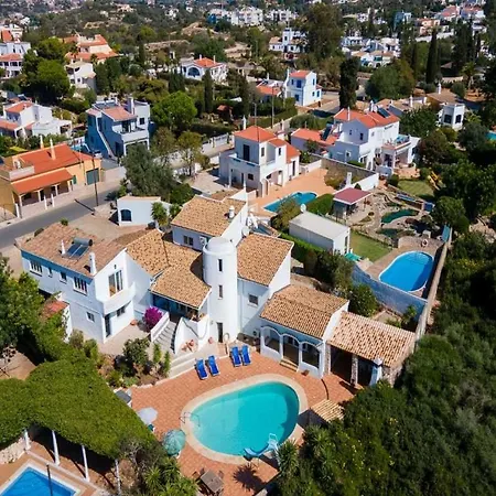 Stylish Carvoeiro - Short Walk To Centre - Private Pool - Serena - Algarve וילה